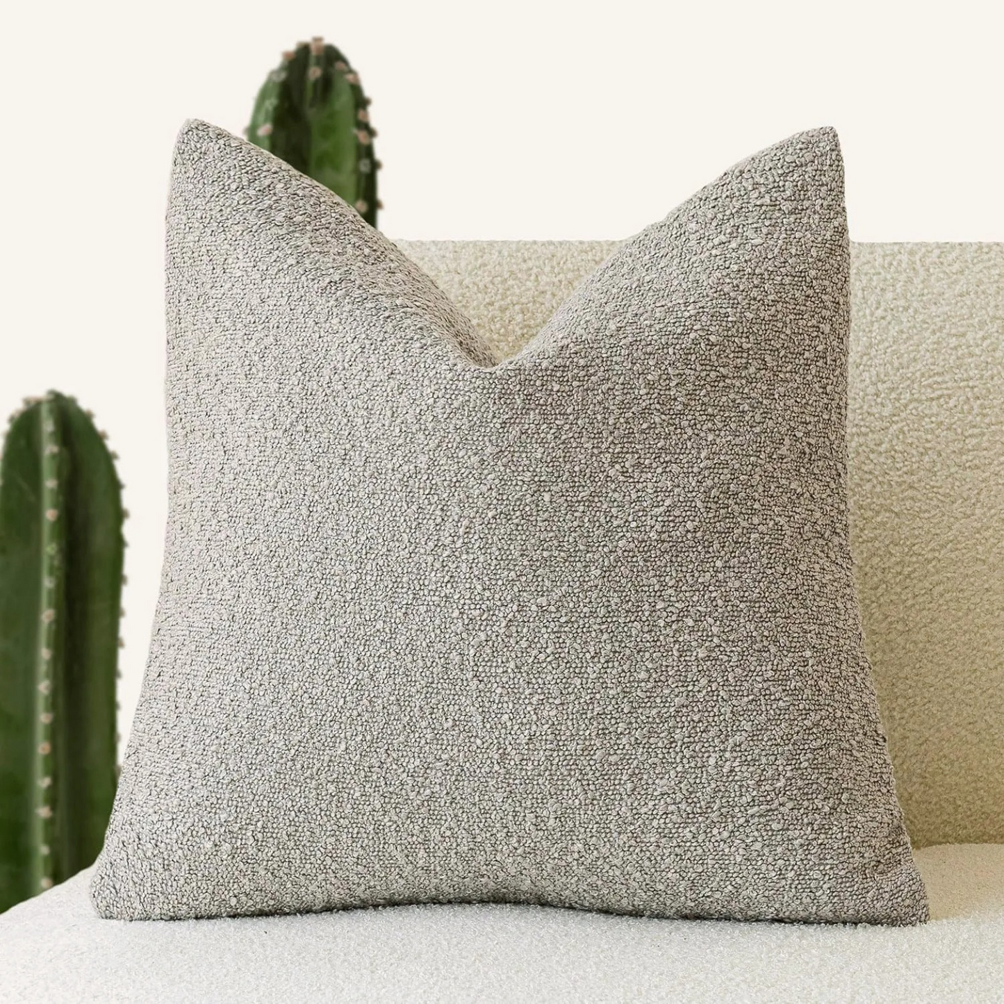 Mira – Weiche Bouclé-Kissenhüllen