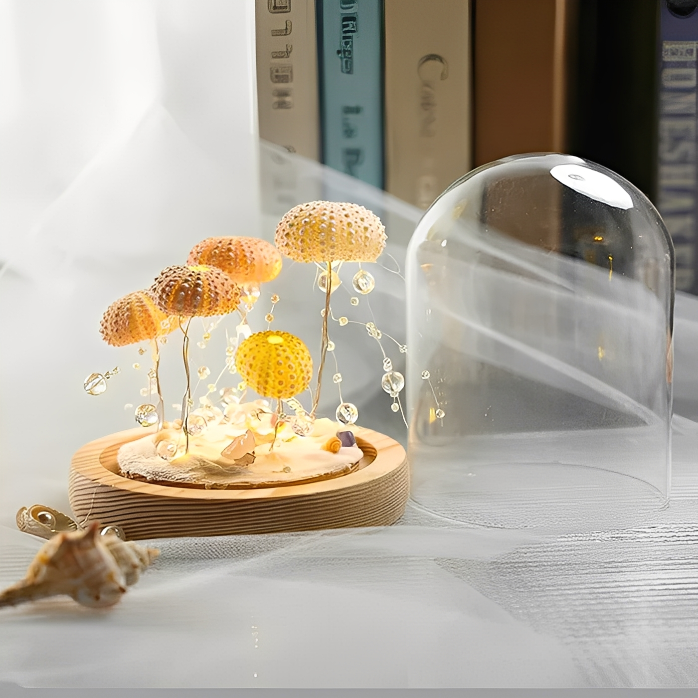 Nerina – Von Hand gefertigte Quallen-Nachtlampe