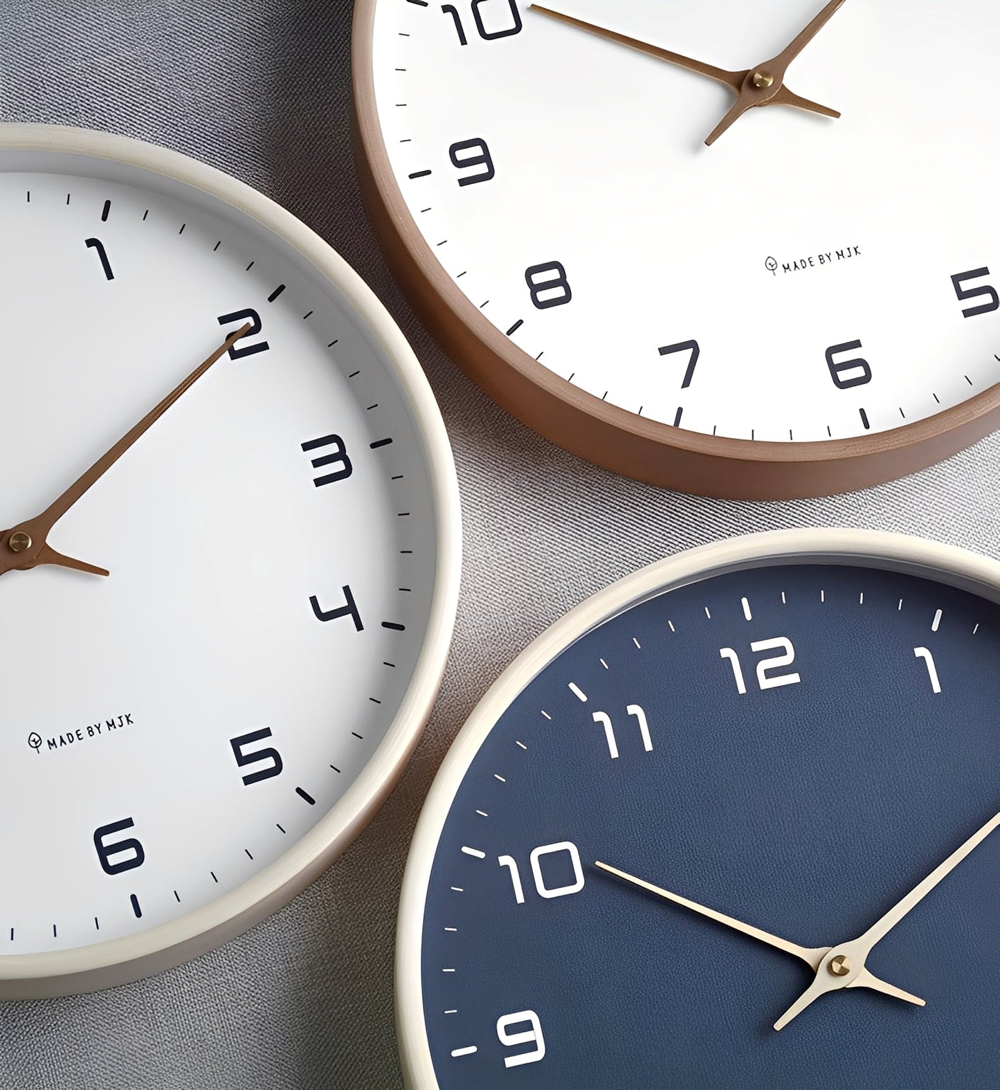 Alden – Wanduhr aus Holz