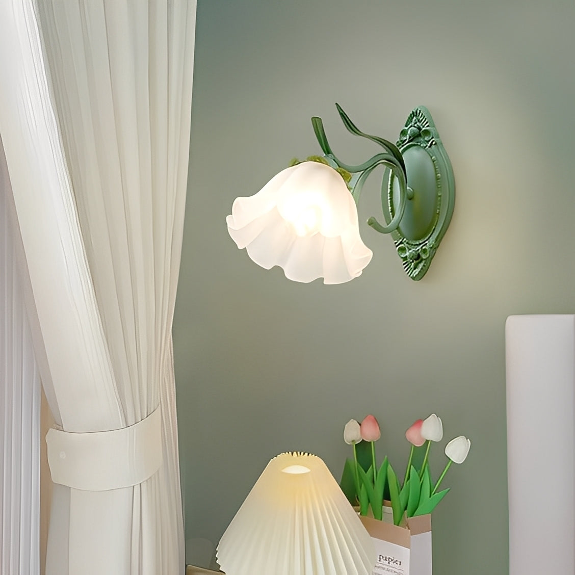 Vivia – Blumen-Wandleuchte