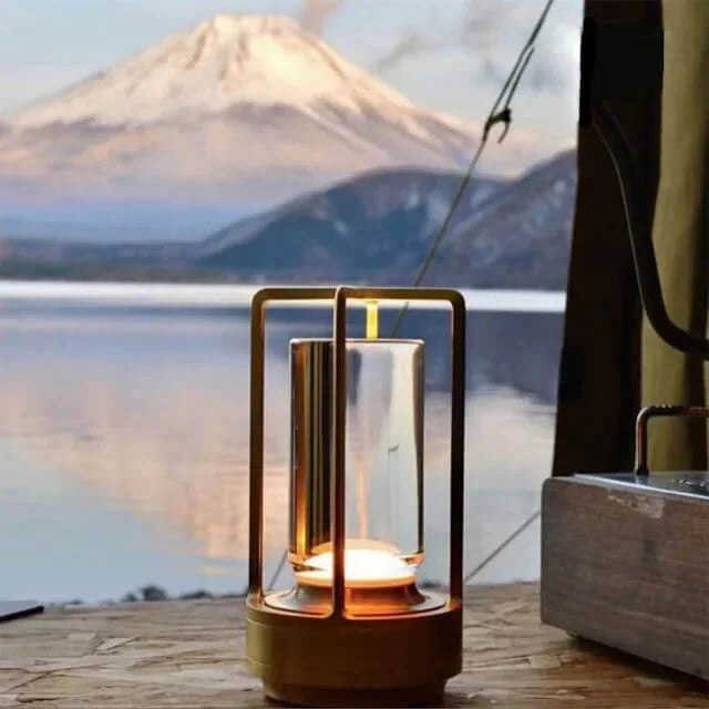 CrystalGlow – Kabellose LED-Kristalllampe im Laternenstil