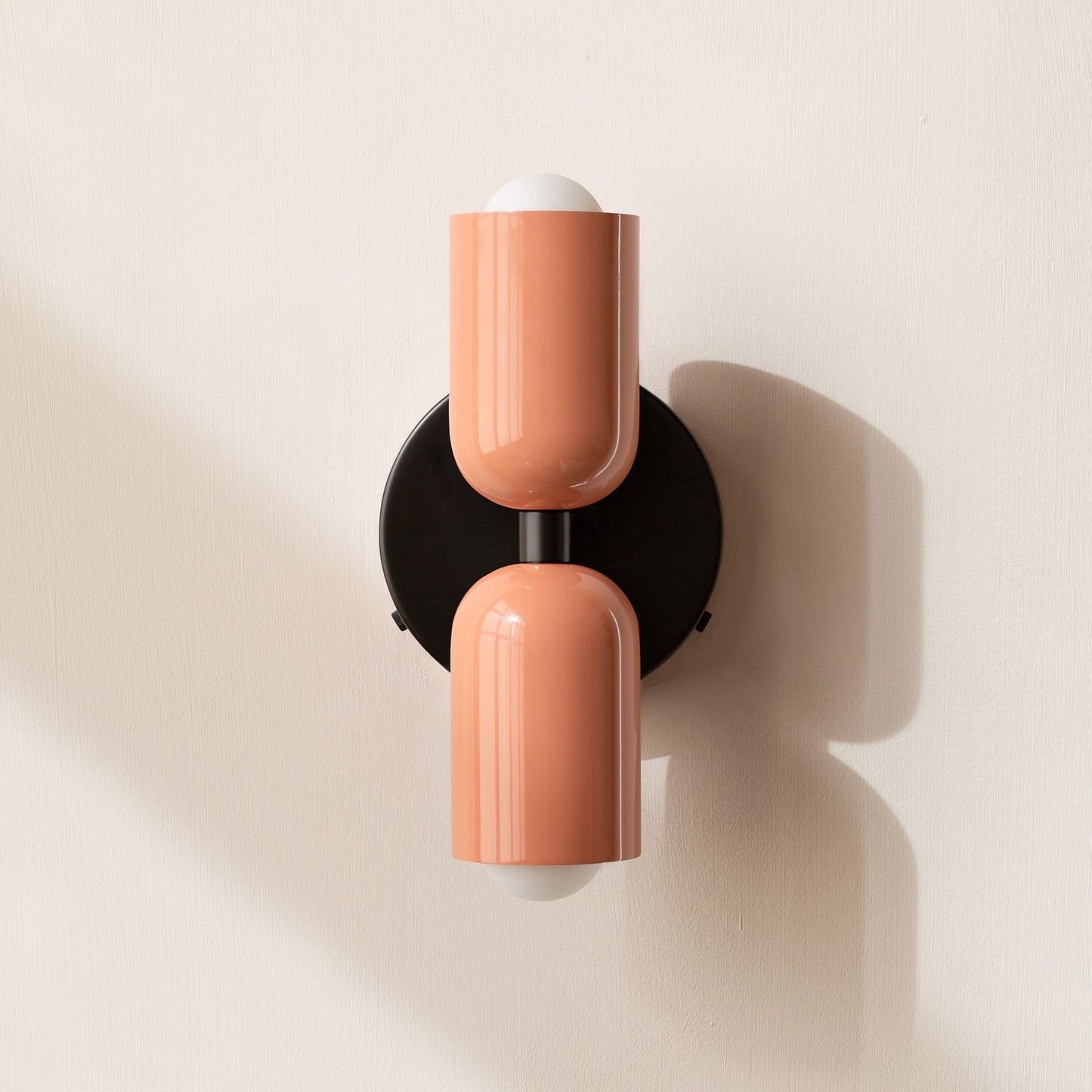 Vega – Nordic LED-Wandleuchte mit Doppelkopf-Design