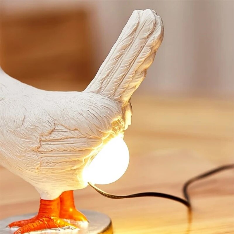 ChickyGlow – Verspielte Kinderlampe im Hühnerdesign
