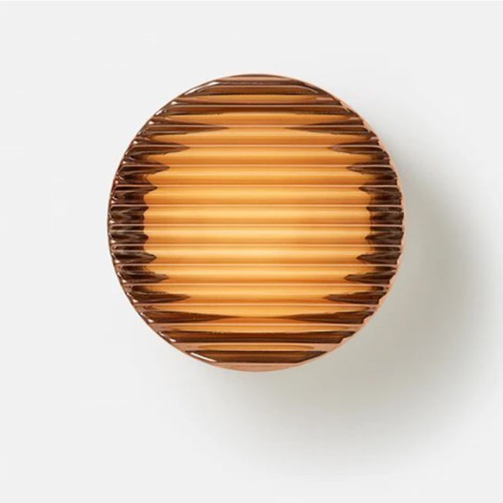 Inga – Nordische Wandlampe mit Strukturglas