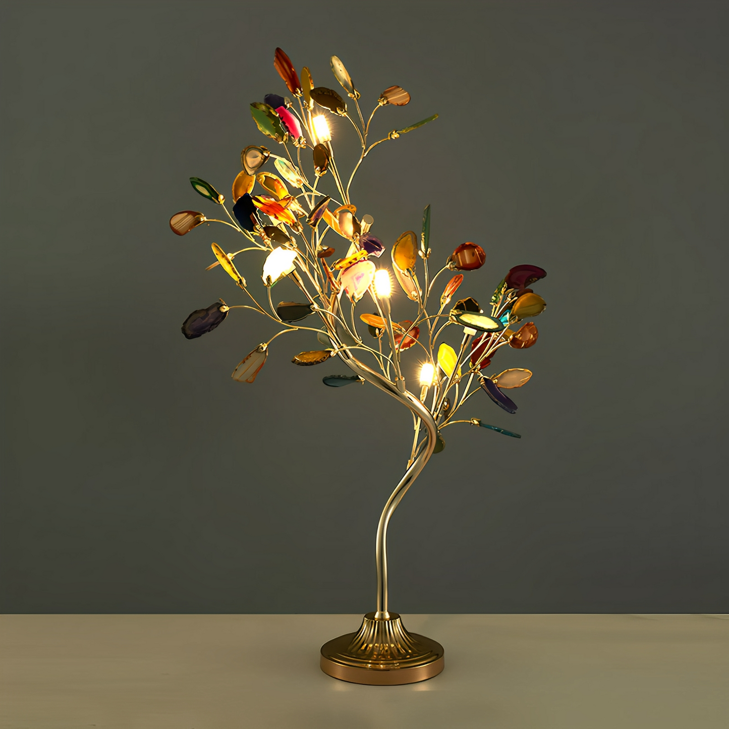 Ismael – Standlampe im nordischen Ast-Design mit Marmorlook