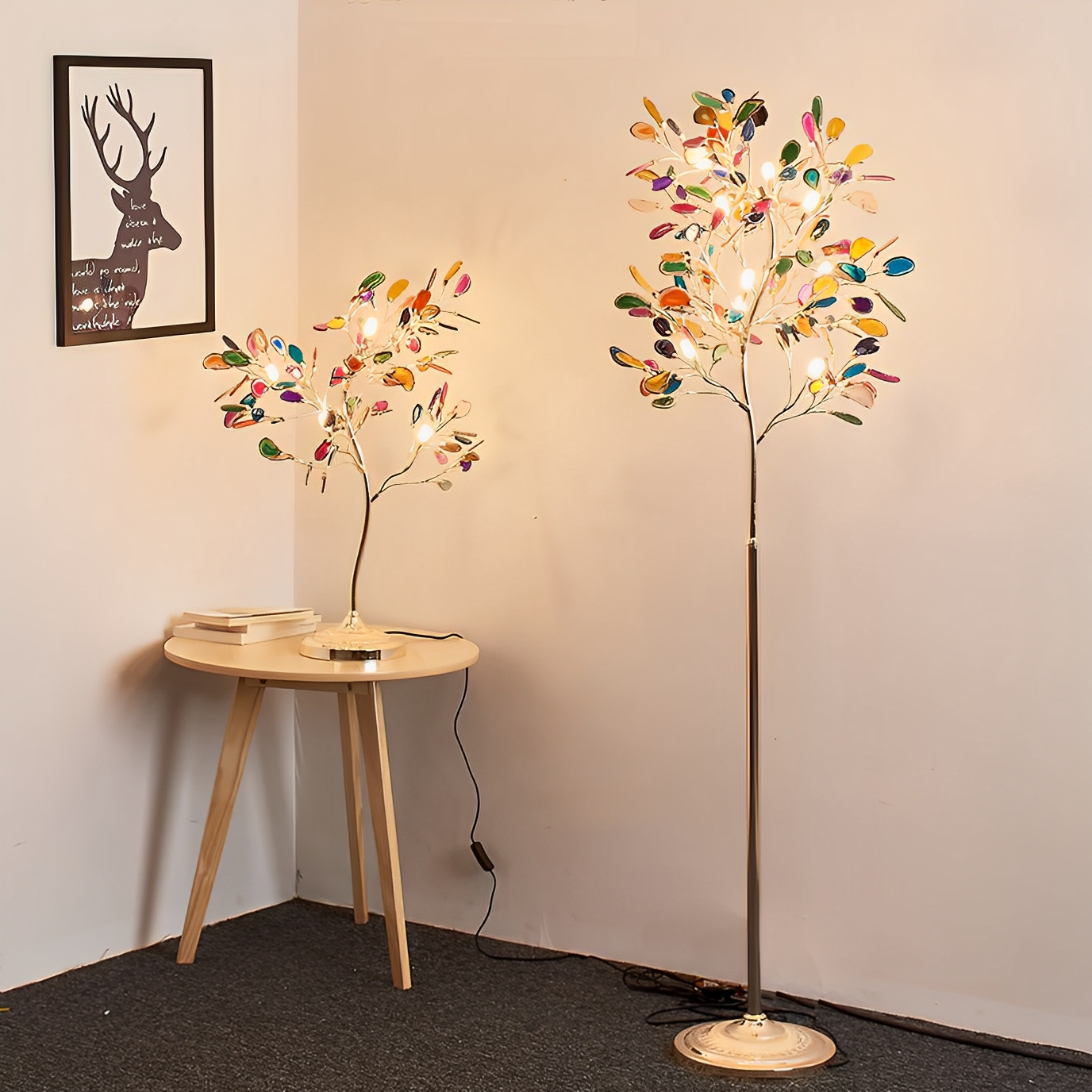 Ismael – Standlampe im nordischen Ast-Design mit Marmorlook
