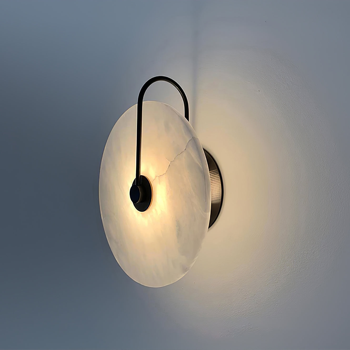 Aveline – LED-Wandlampe aus Alabasterstein