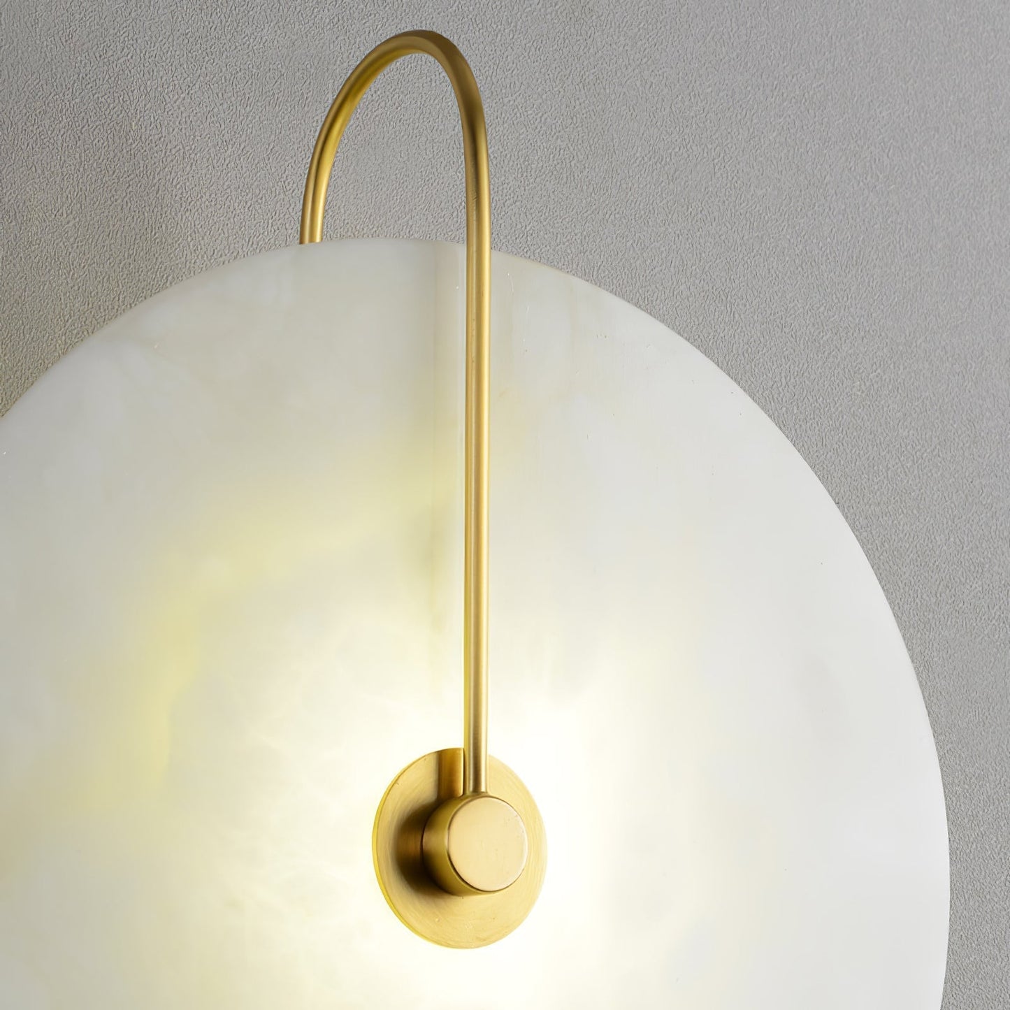 Aveline – LED-Wandlampe aus Alabasterstein