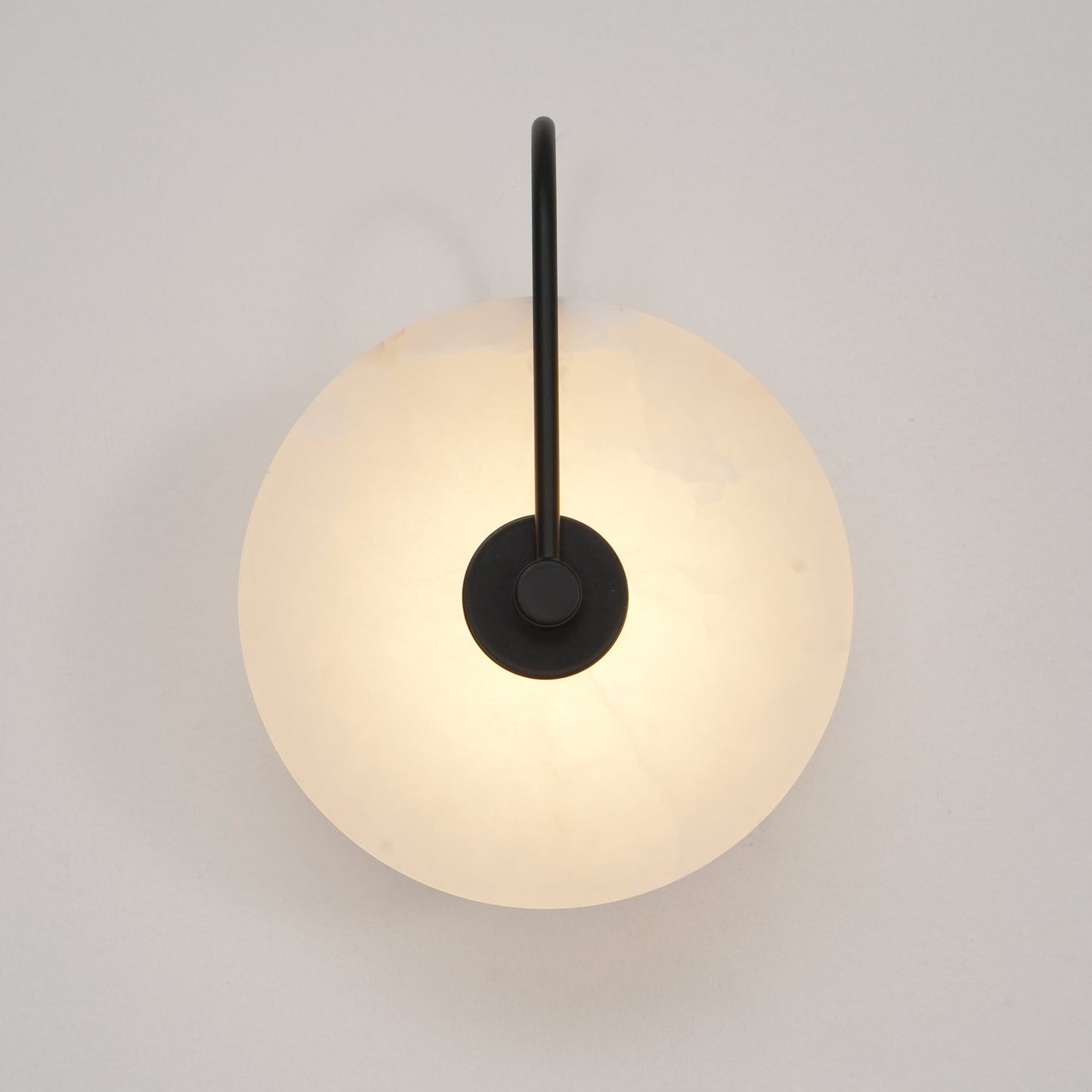 Aveline – LED-Wandlampe aus Alabasterstein