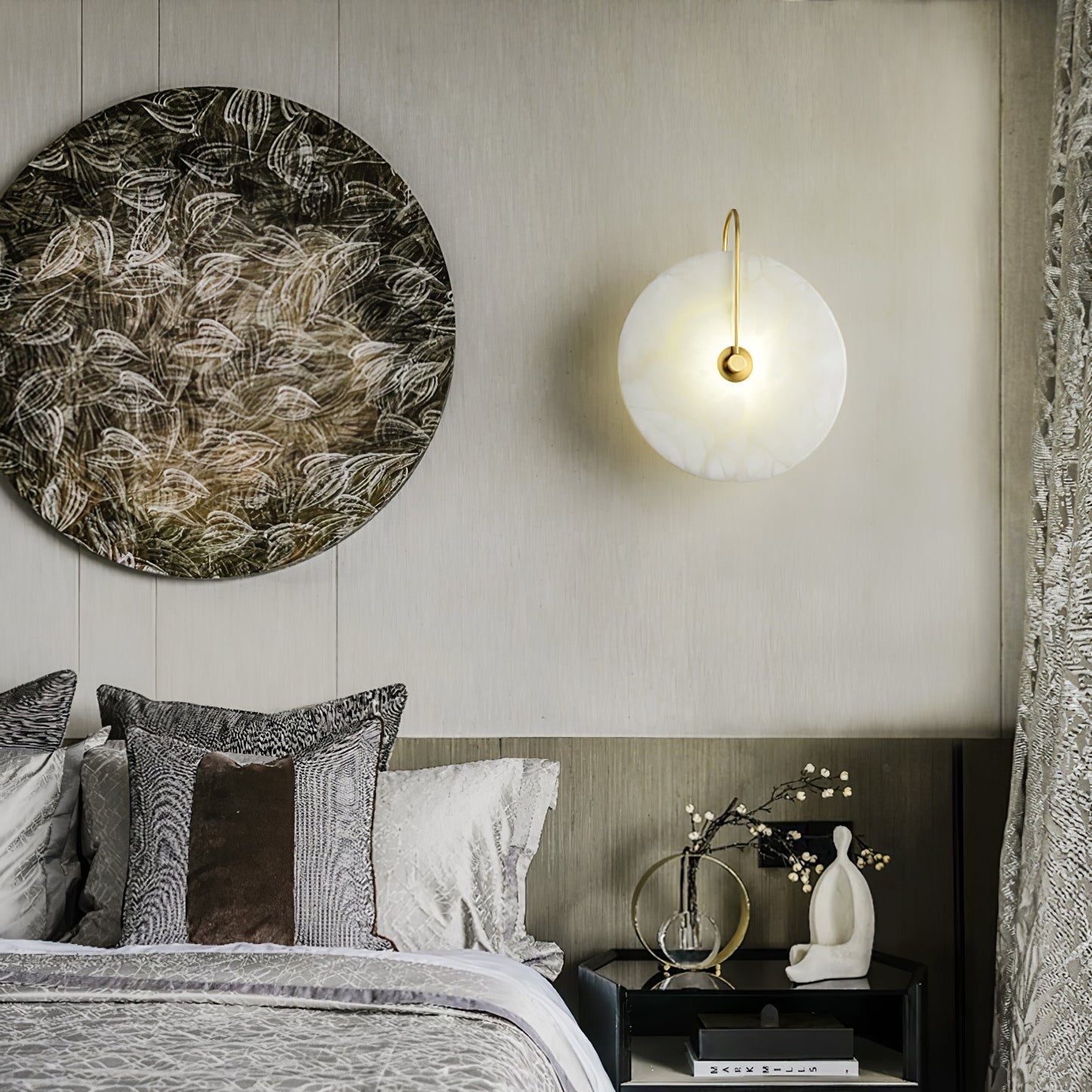 Aveline – LED-Wandlampe aus Alabasterstein