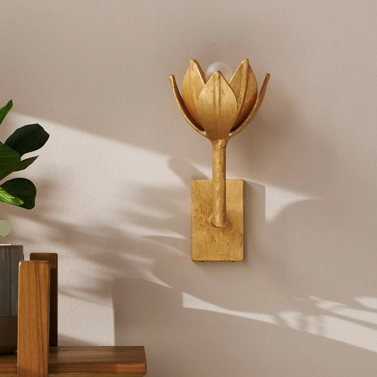 Yumi – Moderne Blumen-Wandlampe