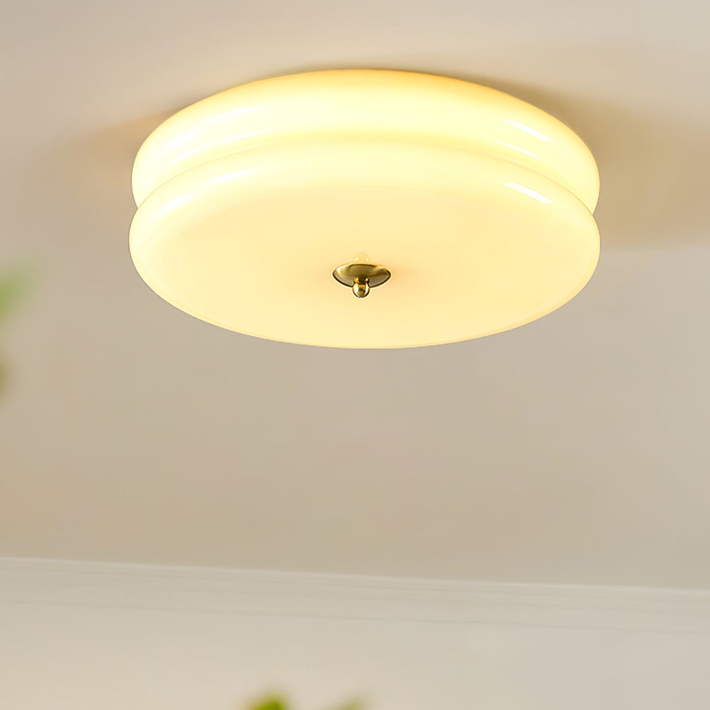 Amélie – Schlichte Deckenlampe im Cream-Stil