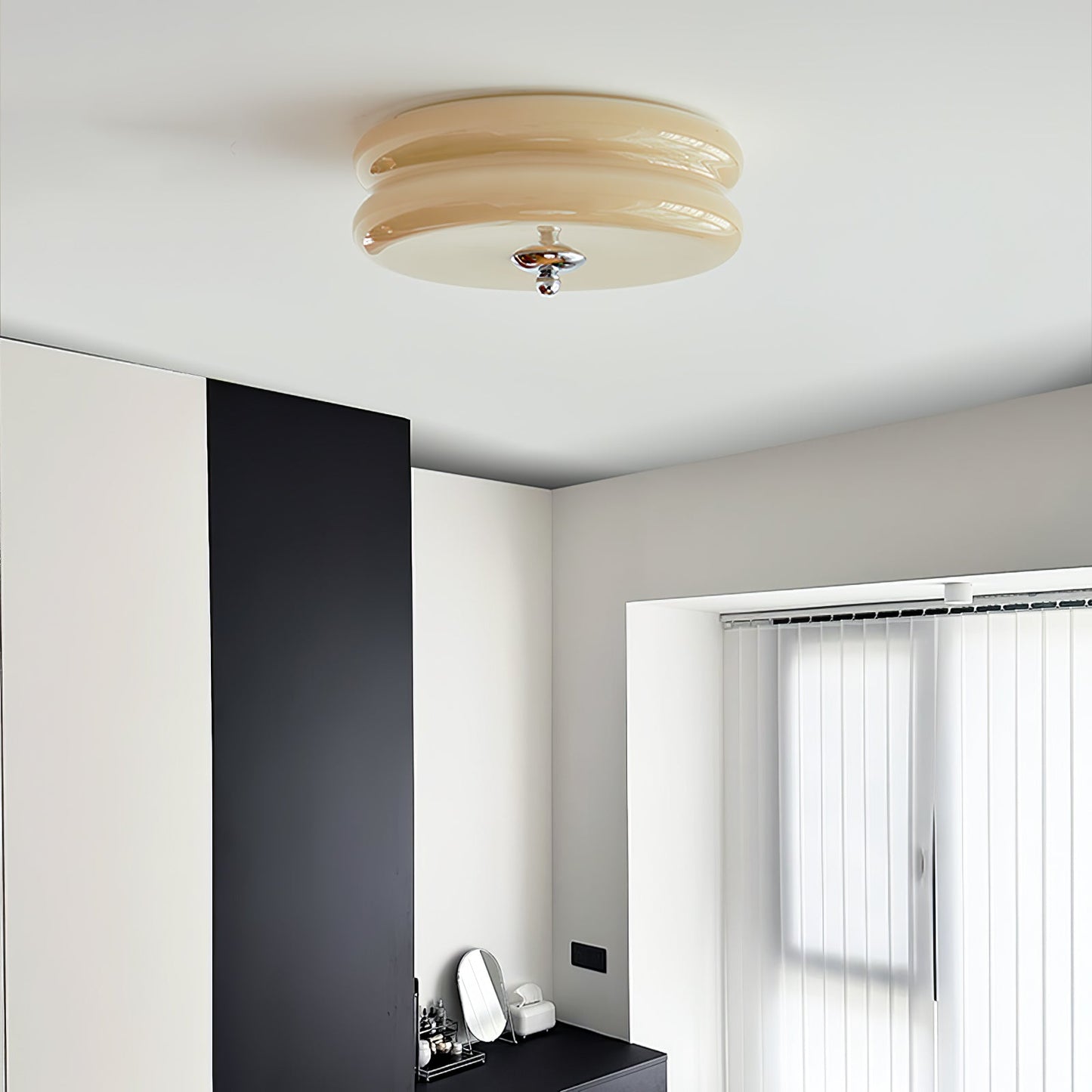 Amélie – Schlichte Deckenlampe im Cream-Stil