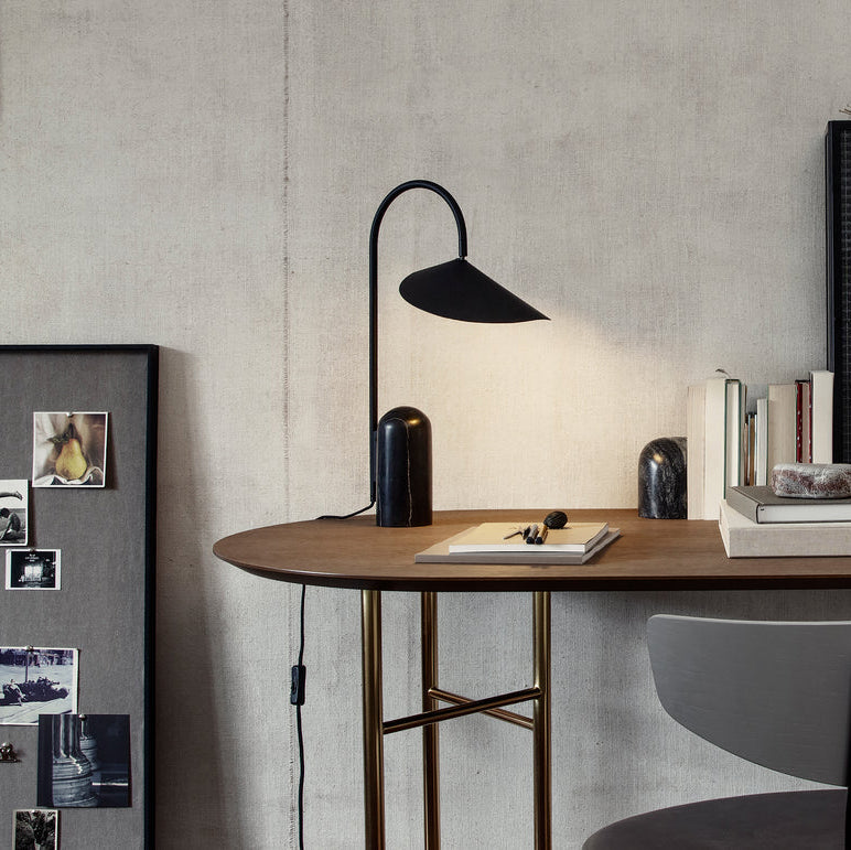 Mono – Tischlampe im europäischen Stil