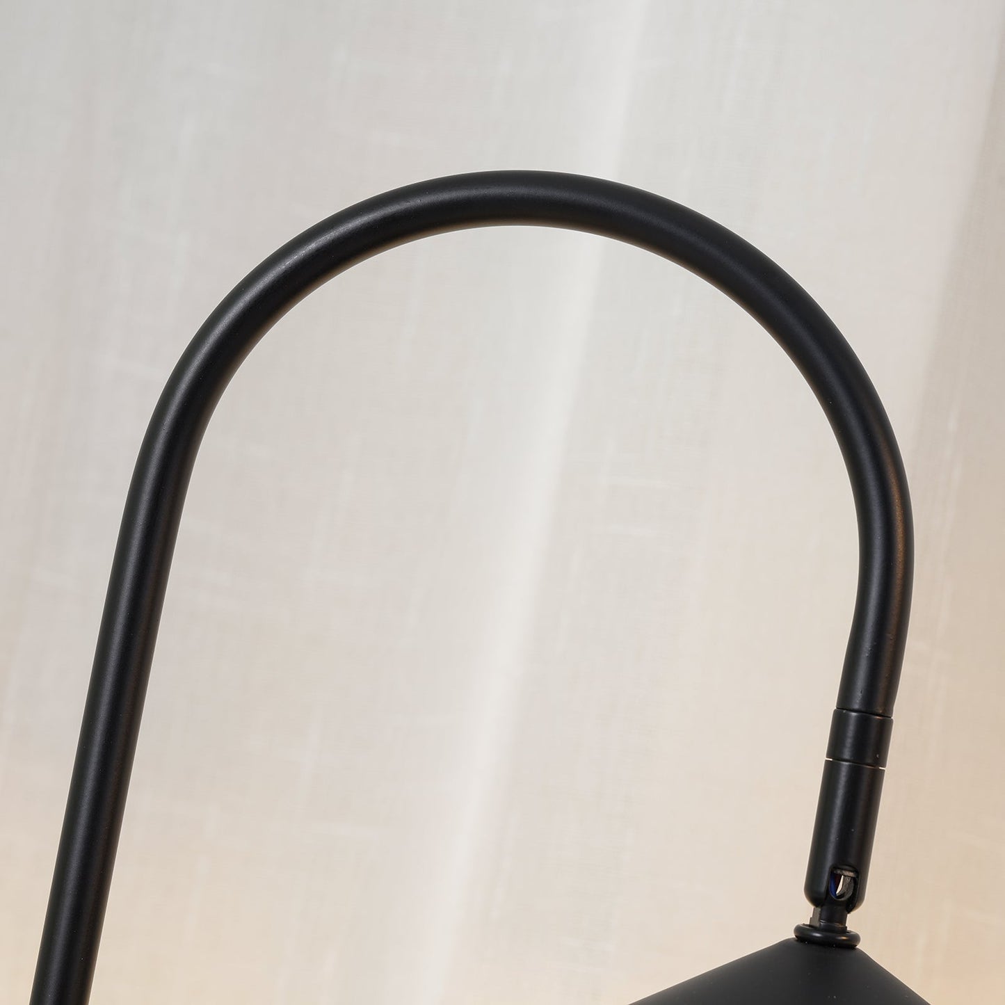 Mono – Tischlampe im europäischen Stil