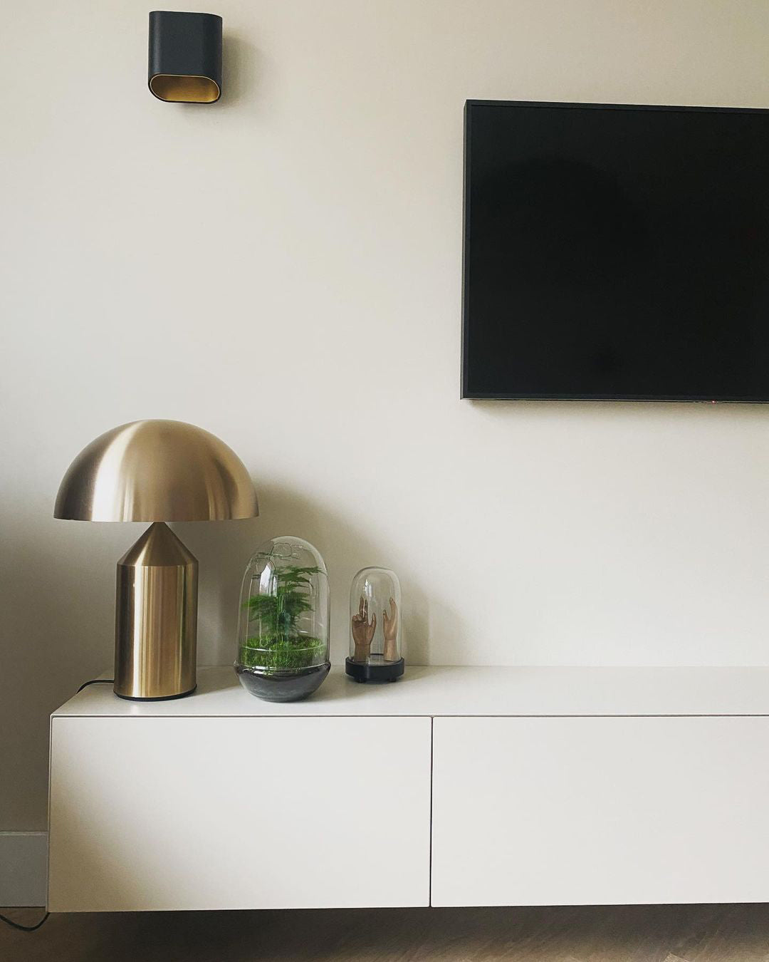 Stella – Metall-Tischlampe im Skulptur-Design