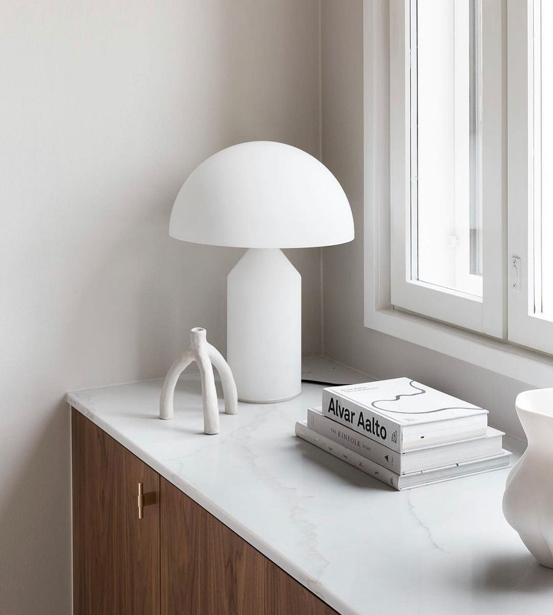 Stella – Metall-Tischlampe im Skulptur-Design