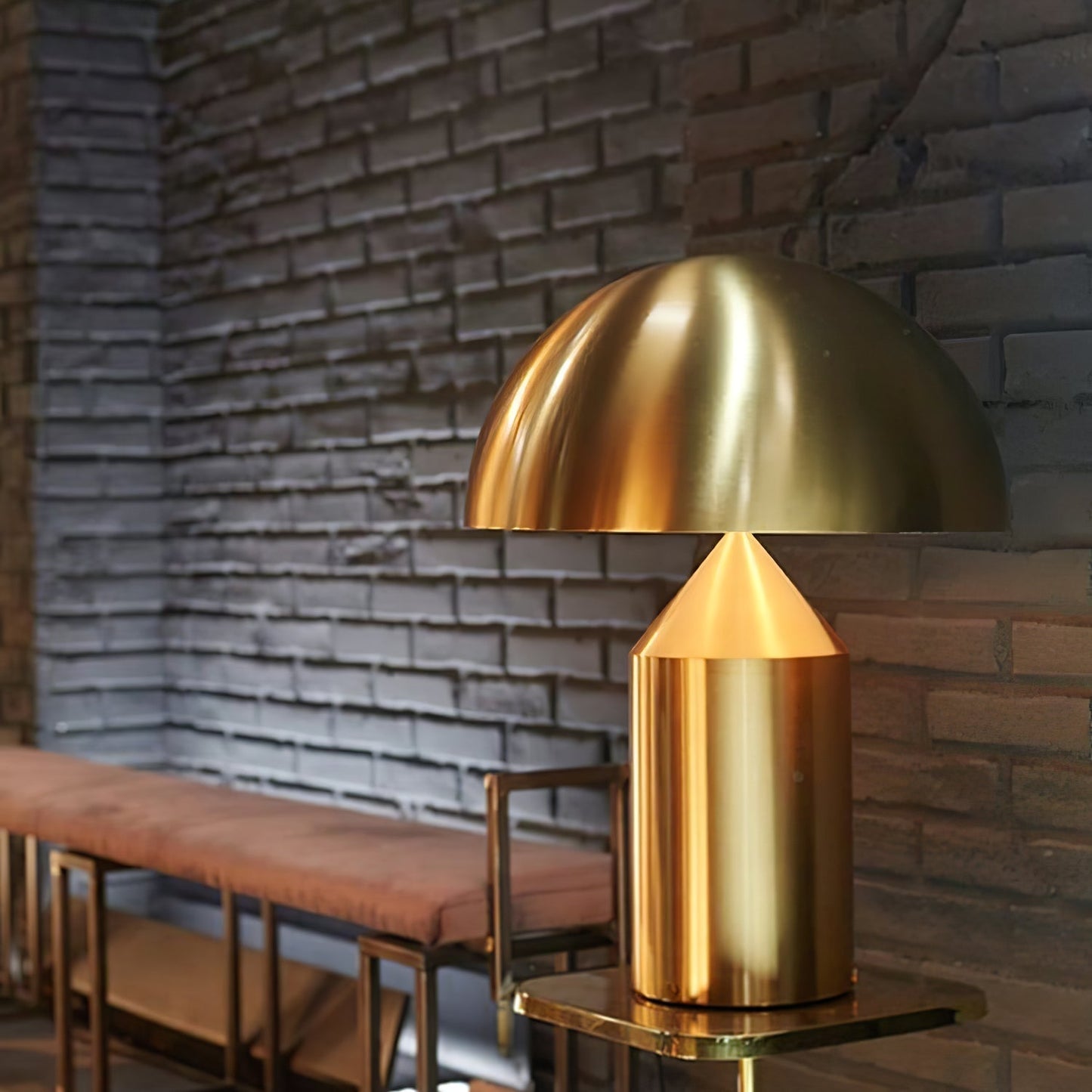 Stella – Metall-Tischlampe im Skulptur-Design