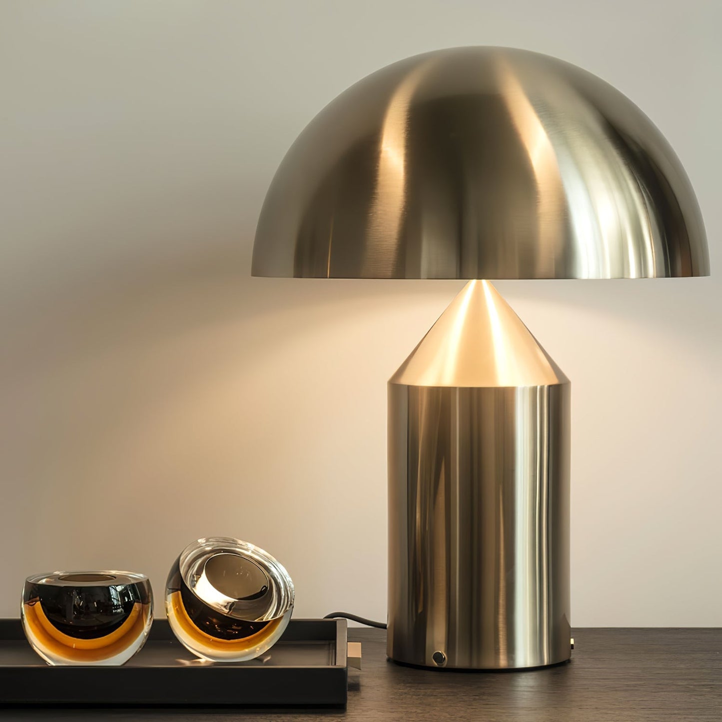 Noelia – Einfache Tischlampe mit Augenschutz