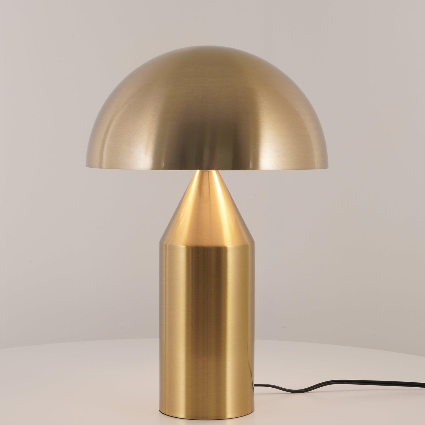 Noelia – Einfache Tischlampe mit Augenschutz