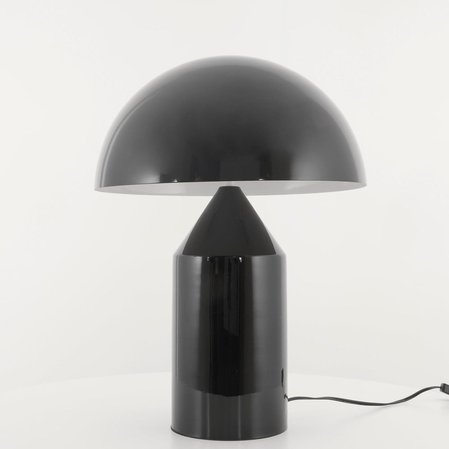 Noelia – Einfache Tischlampe mit Augenschutz