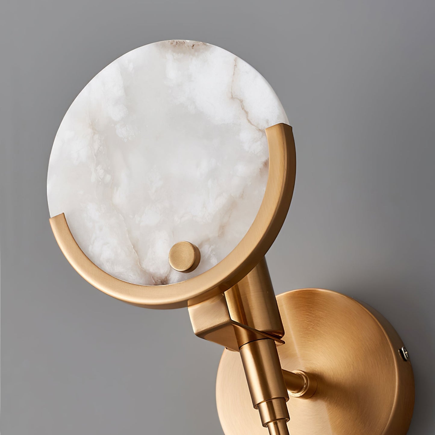 Kristy – Messing-Wandlampe aus Alabaster