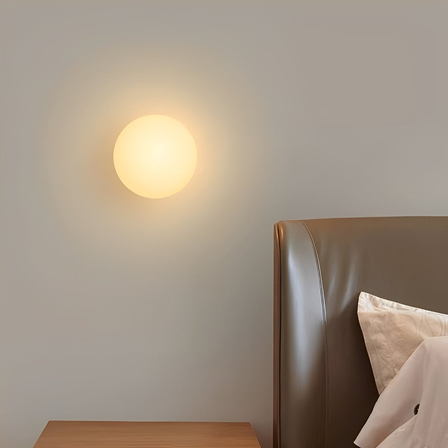 Mira – Einfache Glaskugel-Wandlampe