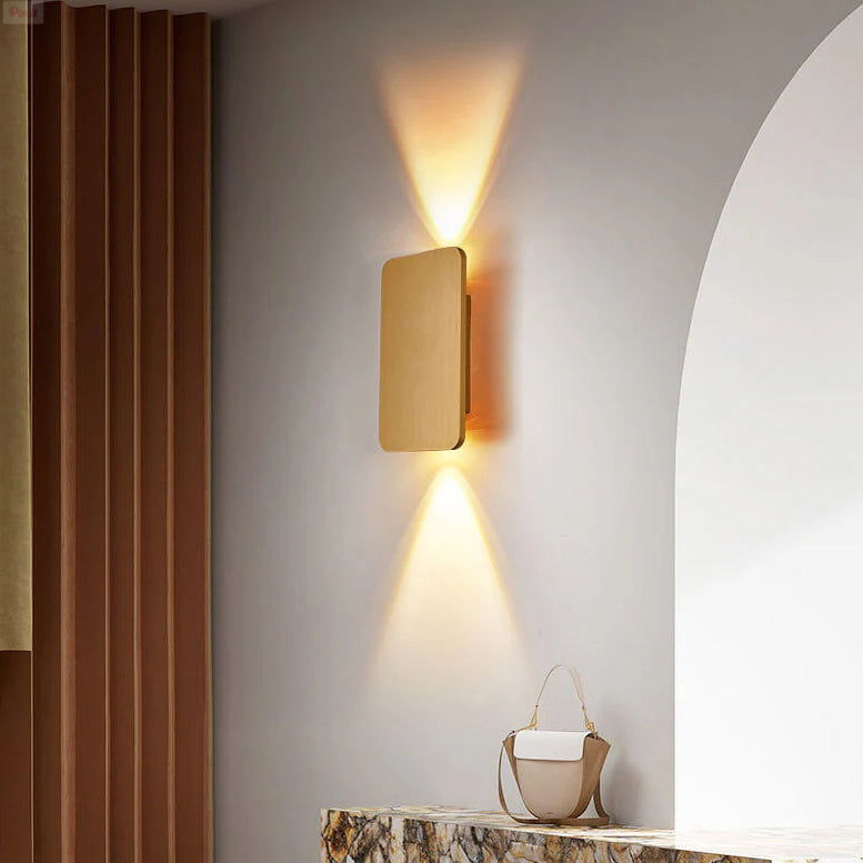 Vera – Schlichte LED Wandlampe