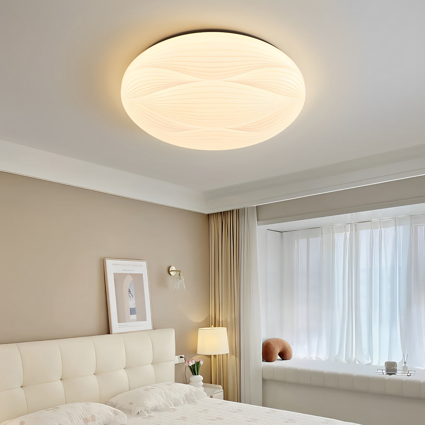 Celina – Runde Deckenlampe im Cremestil mit Kupferakzent