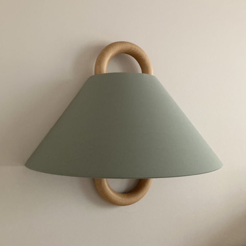 Alina – Wandlampe aus Buchenholz
