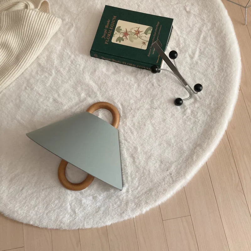 Alina – Wandlampe aus Buchenholz