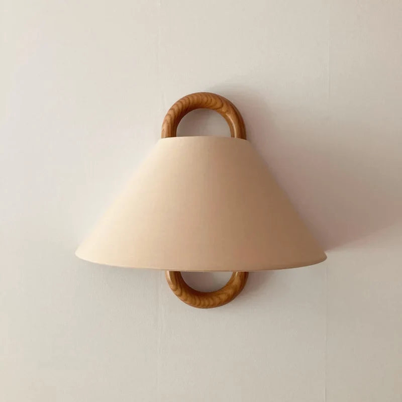 Alina – Wandlampe aus Buchenholz