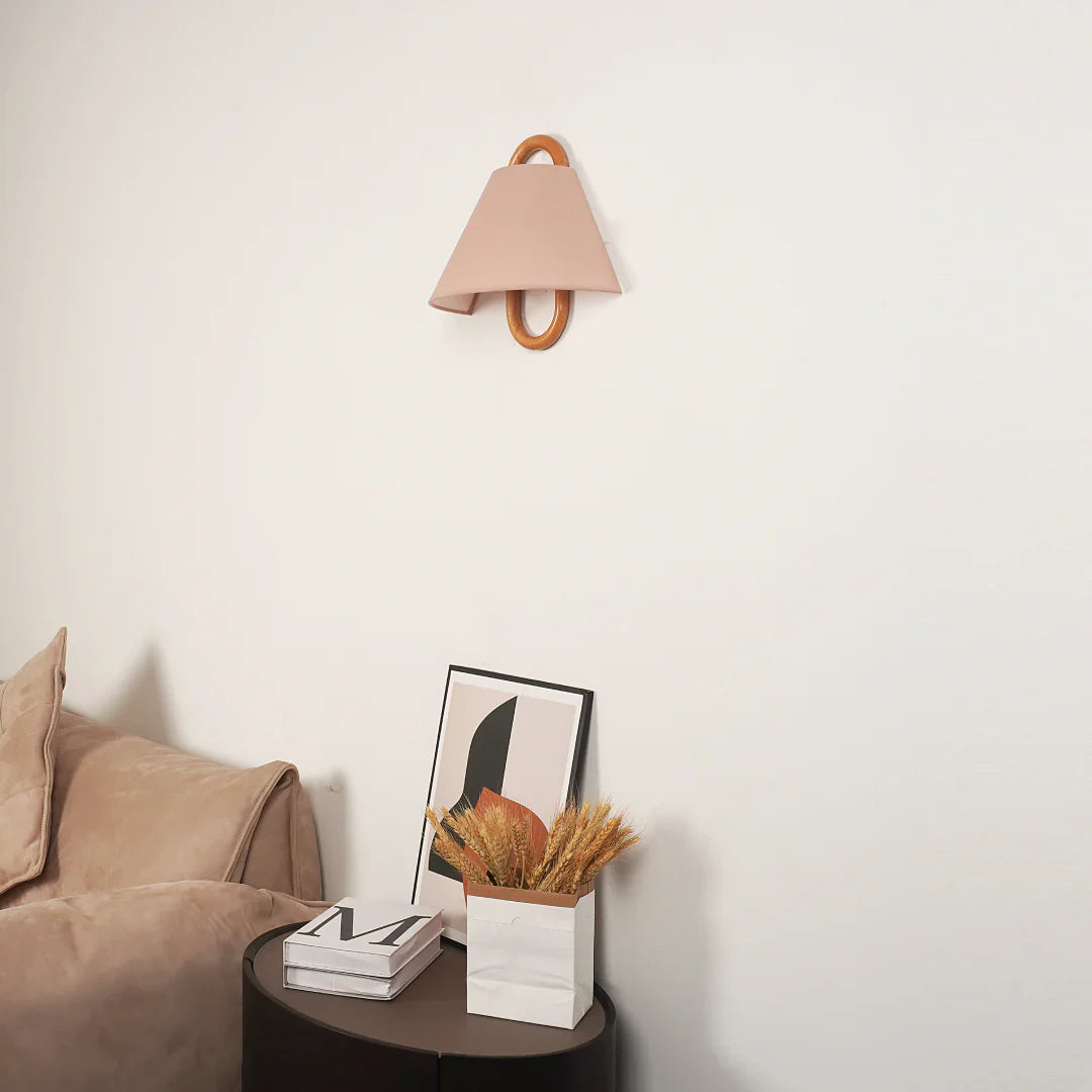 Alina – Wandlampe aus Buchenholz