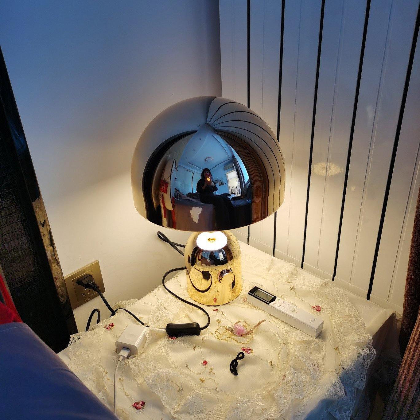 Bella – Schicke Tischlampe mit klassischem Stil und sanftem Licht