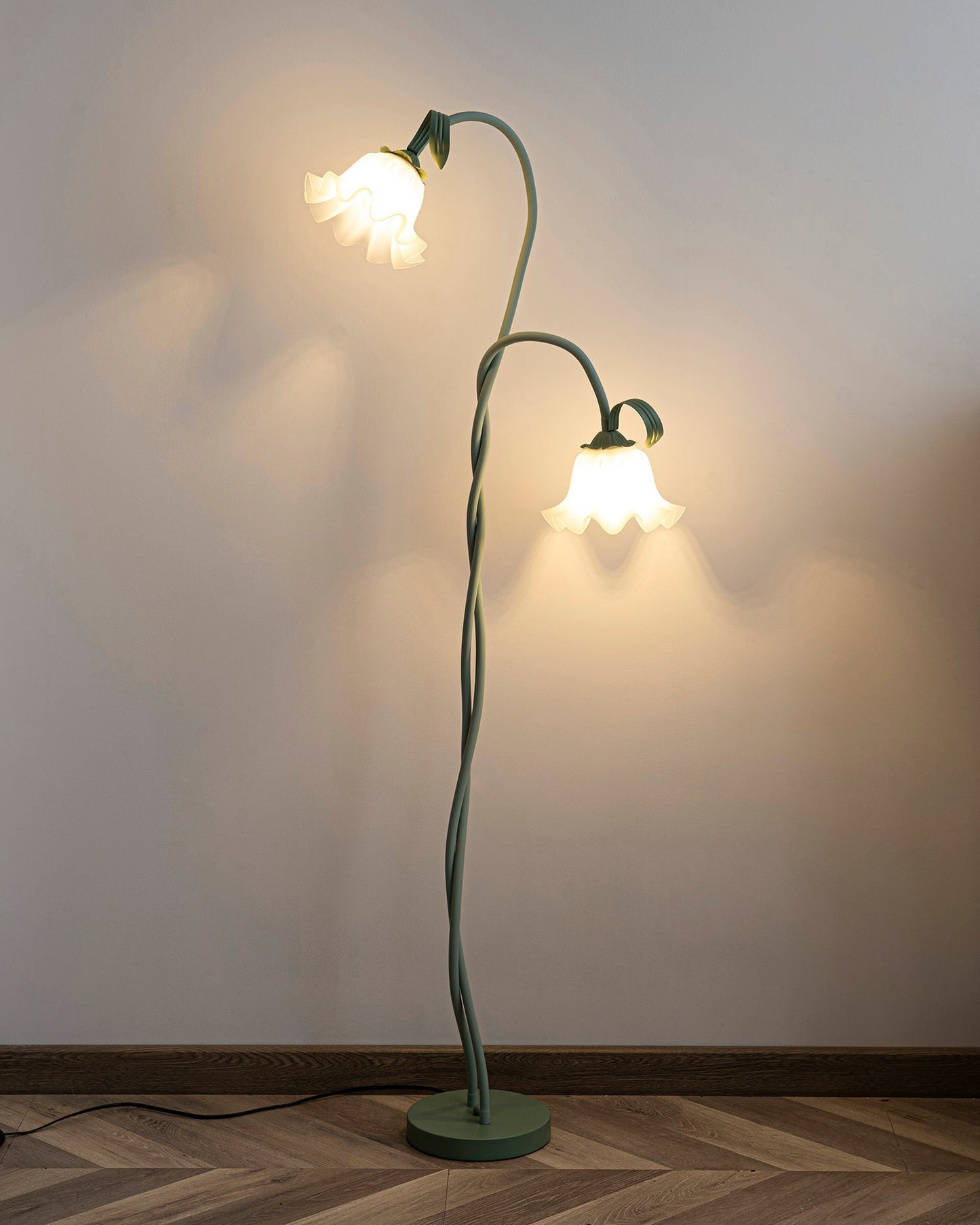 CallaLicht – Elegante Stehlampe im Calla-Blumen-Design