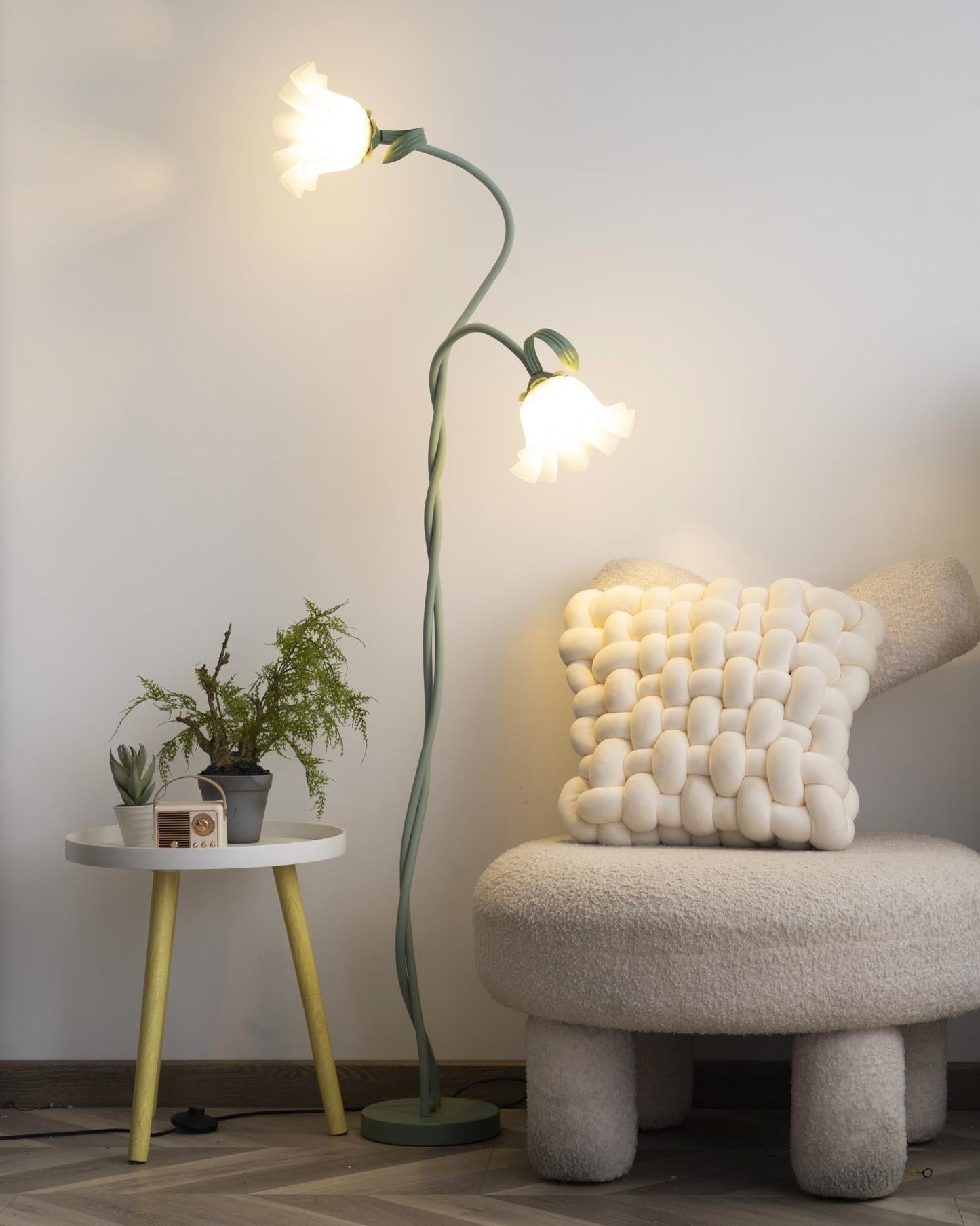 CallaLicht – Elegante Stehlampe im Calla-Blumen-Design