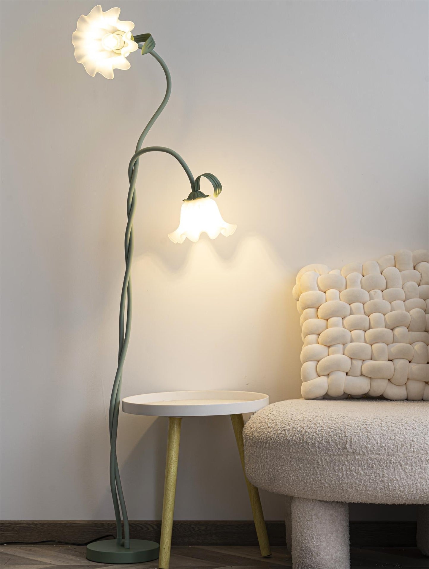 CallaLicht – Elegante Stehlampe im Calla-Blumen-Design