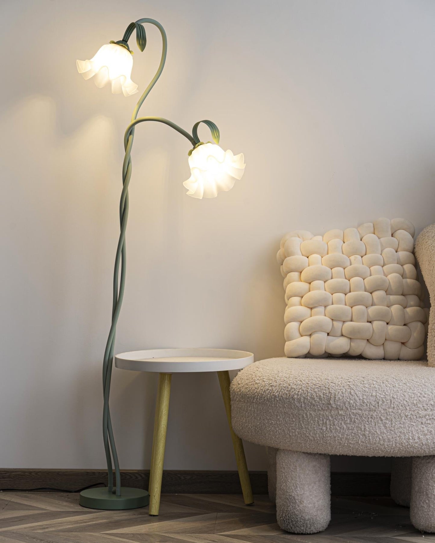 CallaLicht – Elegante Stehlampe im Calla-Blumen-Design
