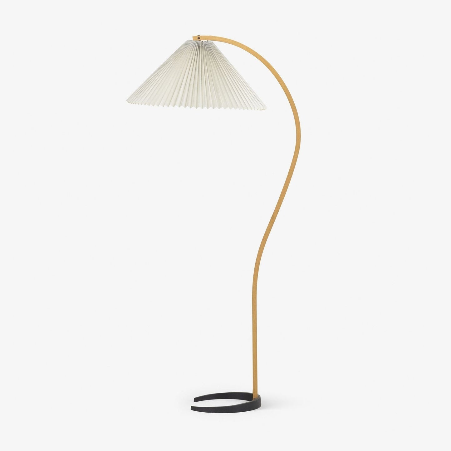 Selina – Skandinavische Stehlampe im Retro-Look