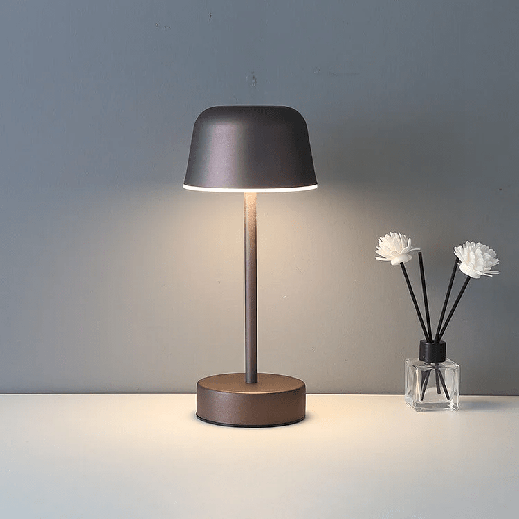 PrismaGlanz – Farbwechselnde LED-Lampe mit pulsierendem Lichtspiel