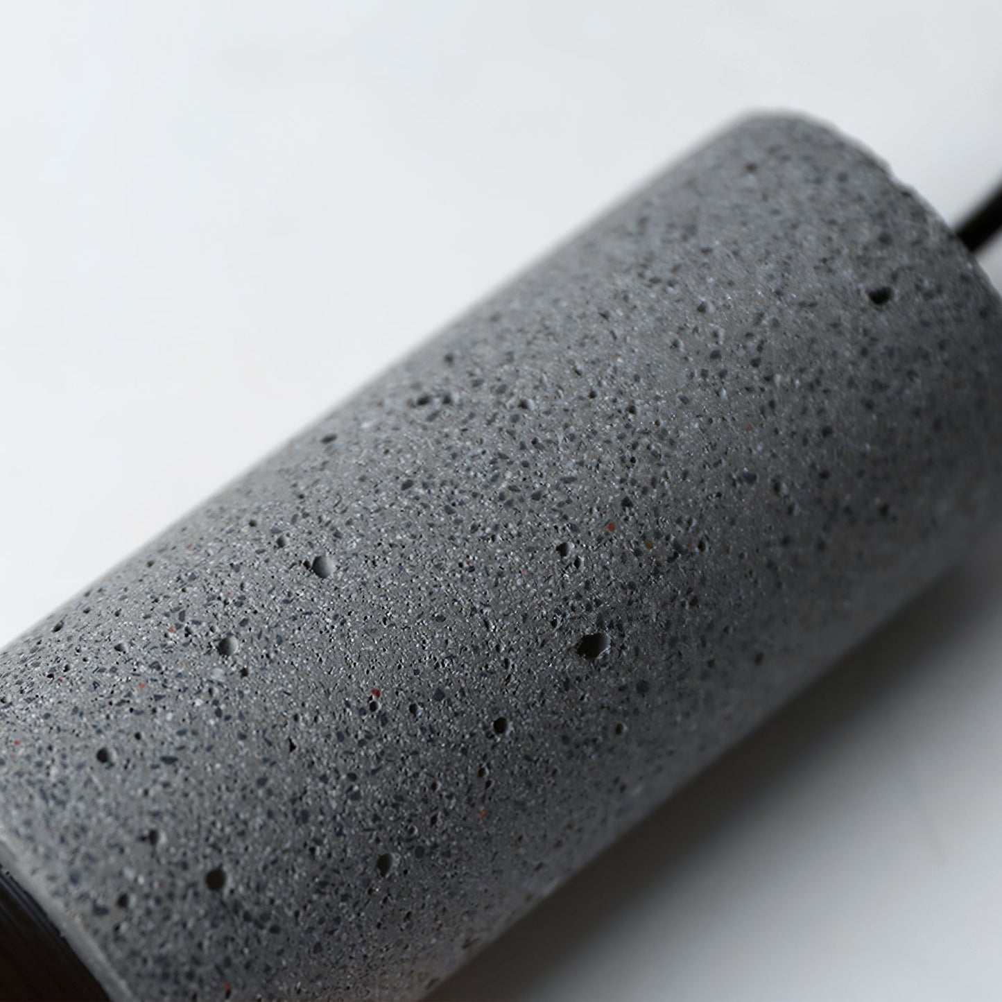 Owen – Beton-Pendelleuchte im Industrie-Look