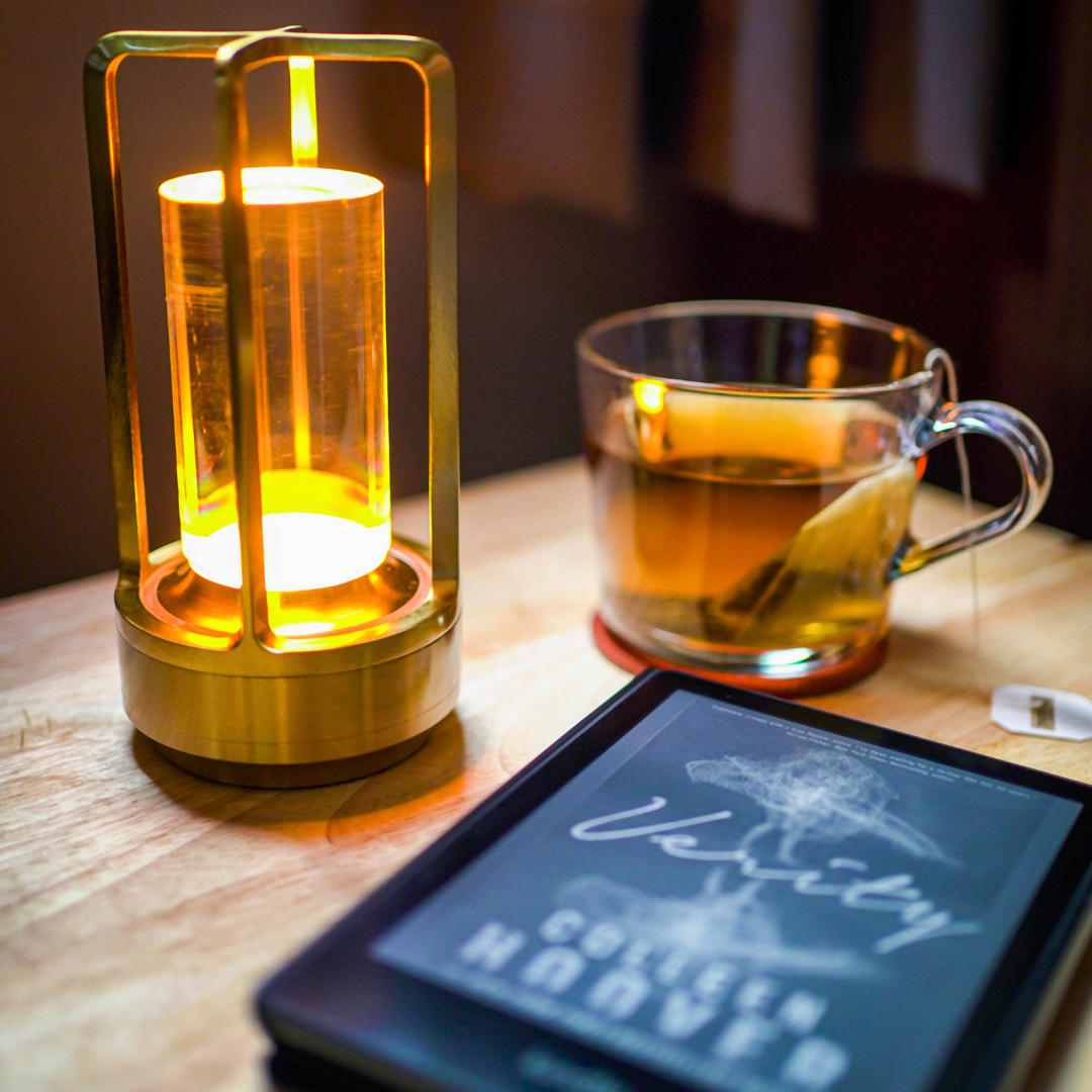 CrystalGlow – Kabellose LED-Kristalllampe im Laternenstil