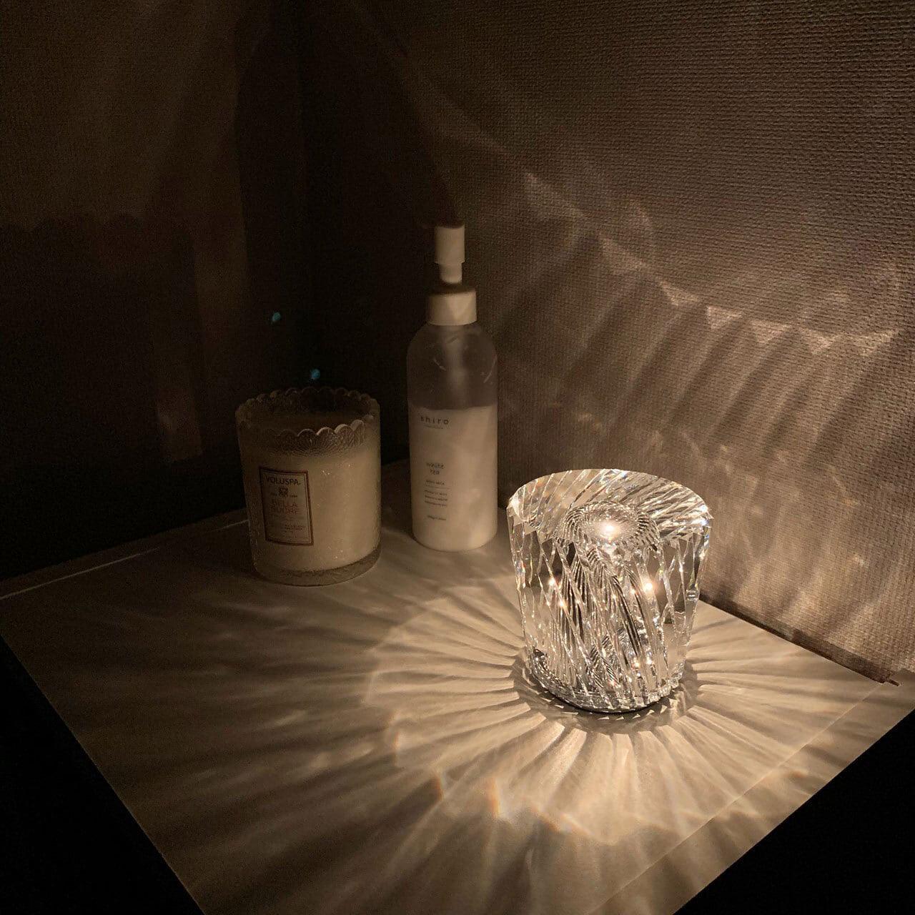Sakura – Tischlampe mit Kristall-Diamanten