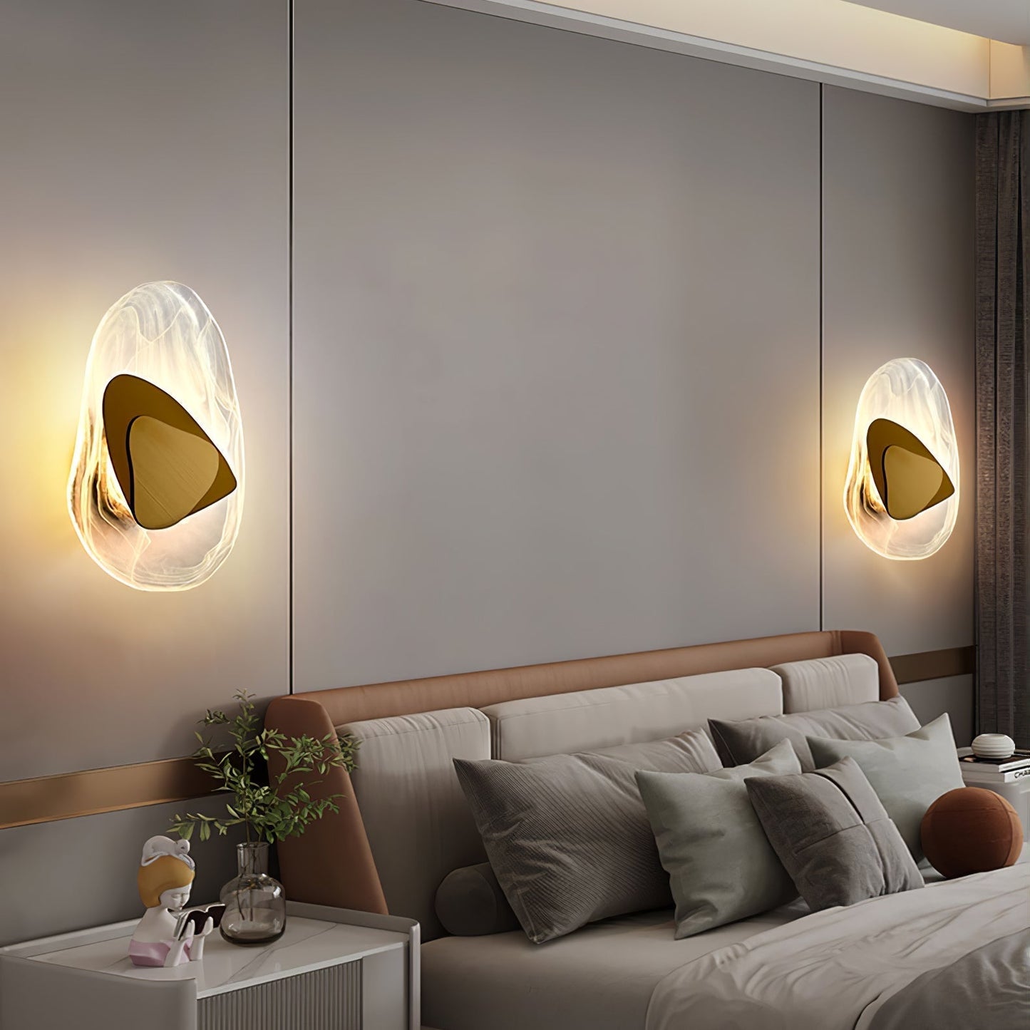Katara – Designer Wandleuchte mit Kristallakzenten