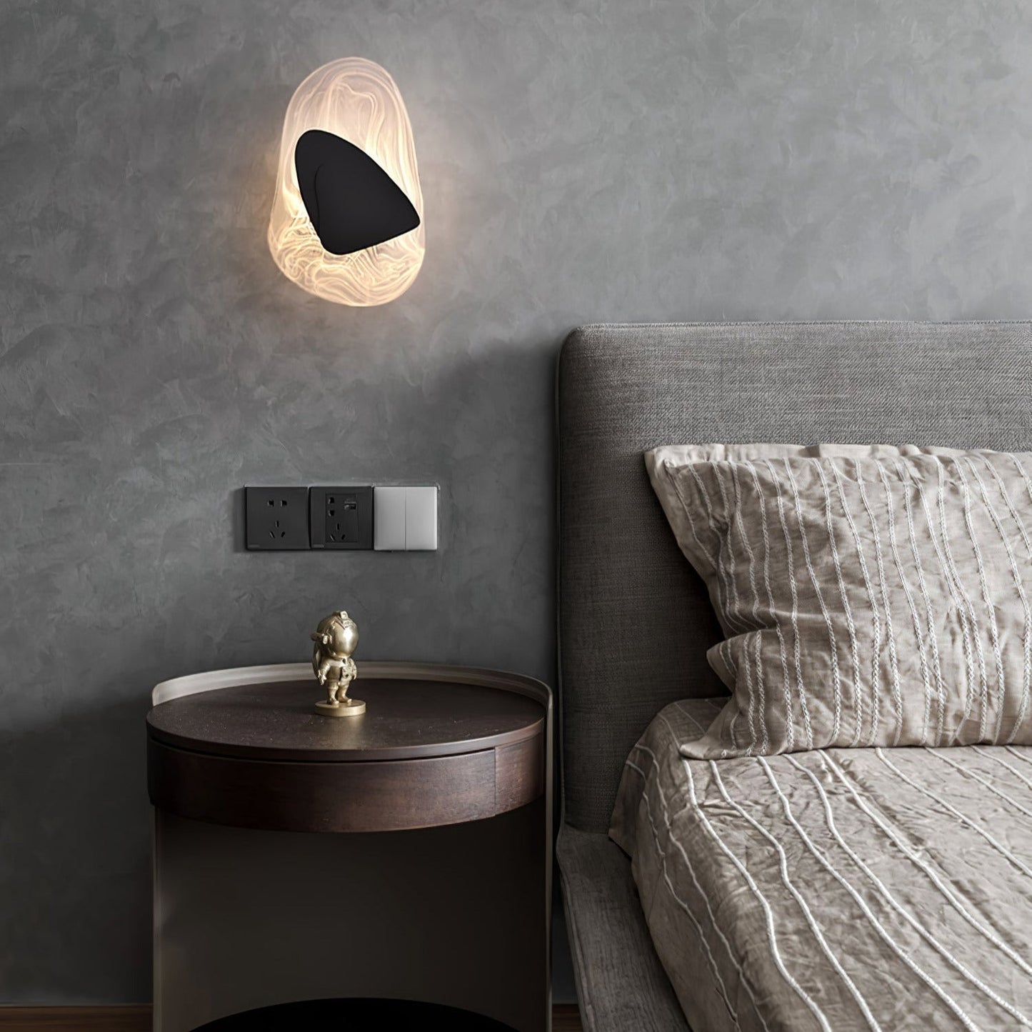 Katara – Designer Wandleuchte mit Kristallakzenten