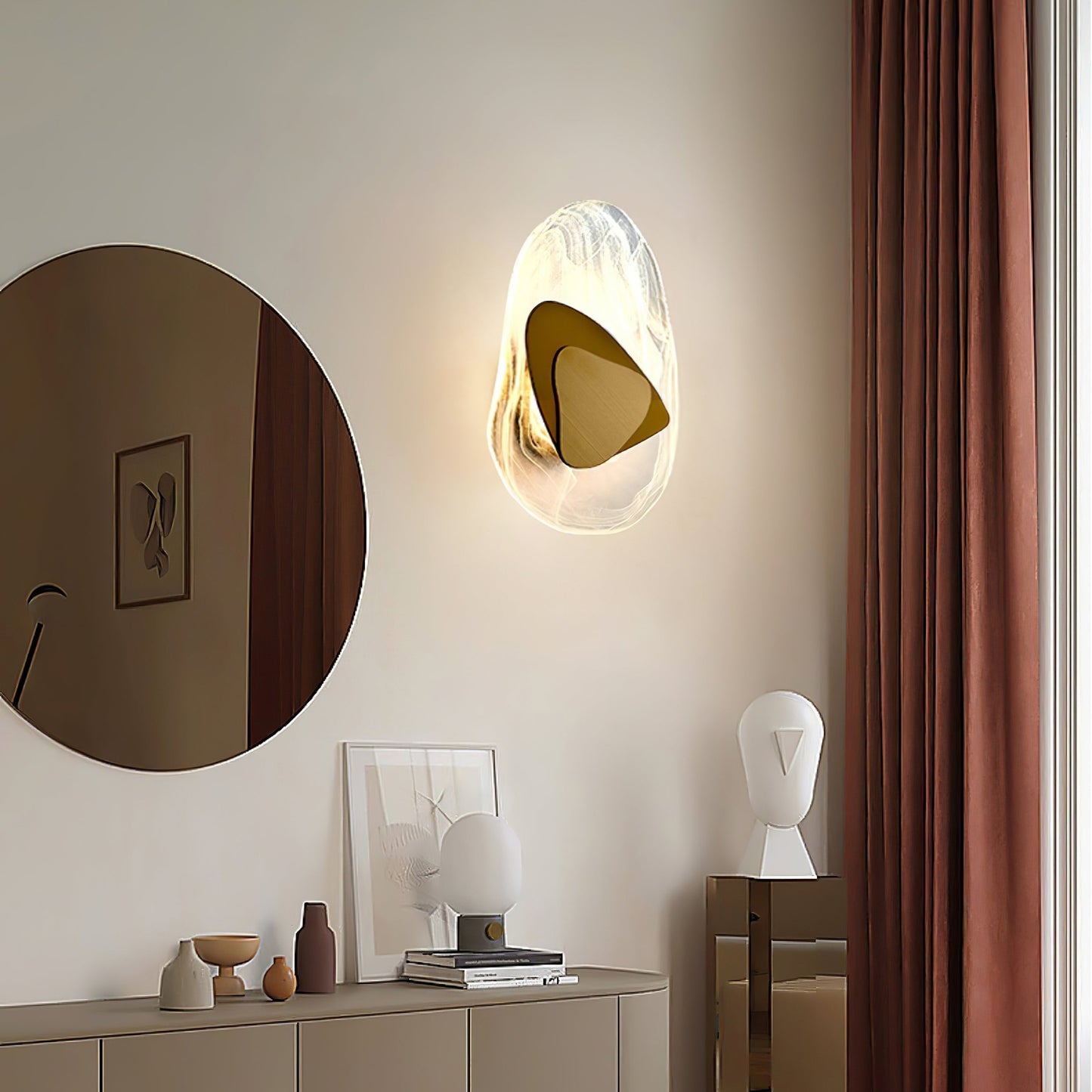 Katara – Designer Wandleuchte mit Kristallakzenten