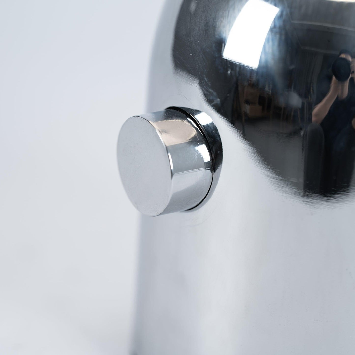 Bella – Schicke Tischlampe mit klassischem Stil und sanftem Licht