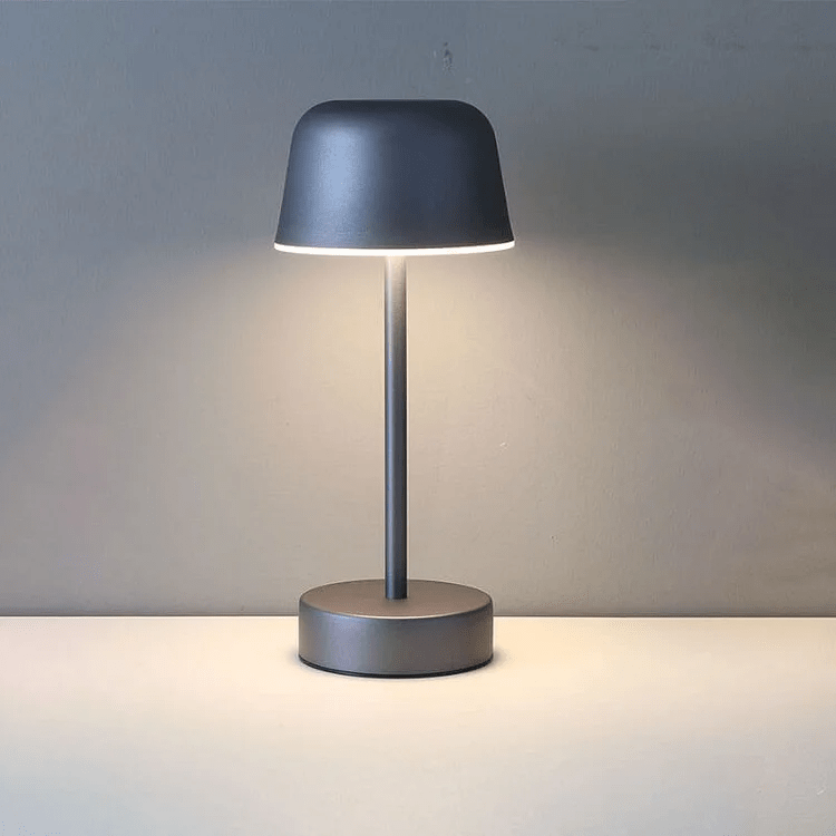 PrismaGlanz – Farbwechselnde LED-Lampe mit pulsierendem Lichtspiel