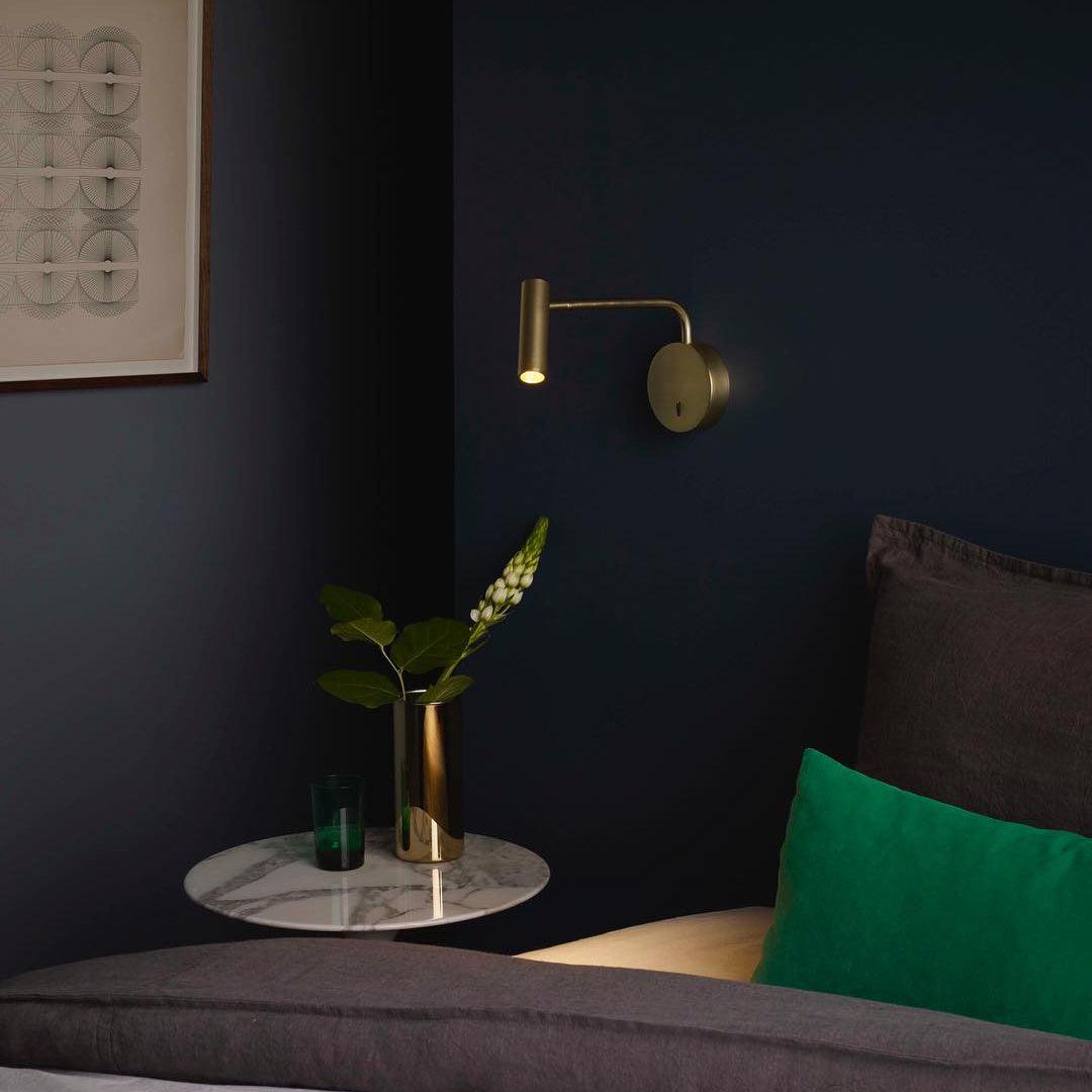 Niva – Runde LED-Wandleuchte mit Spotfunktion