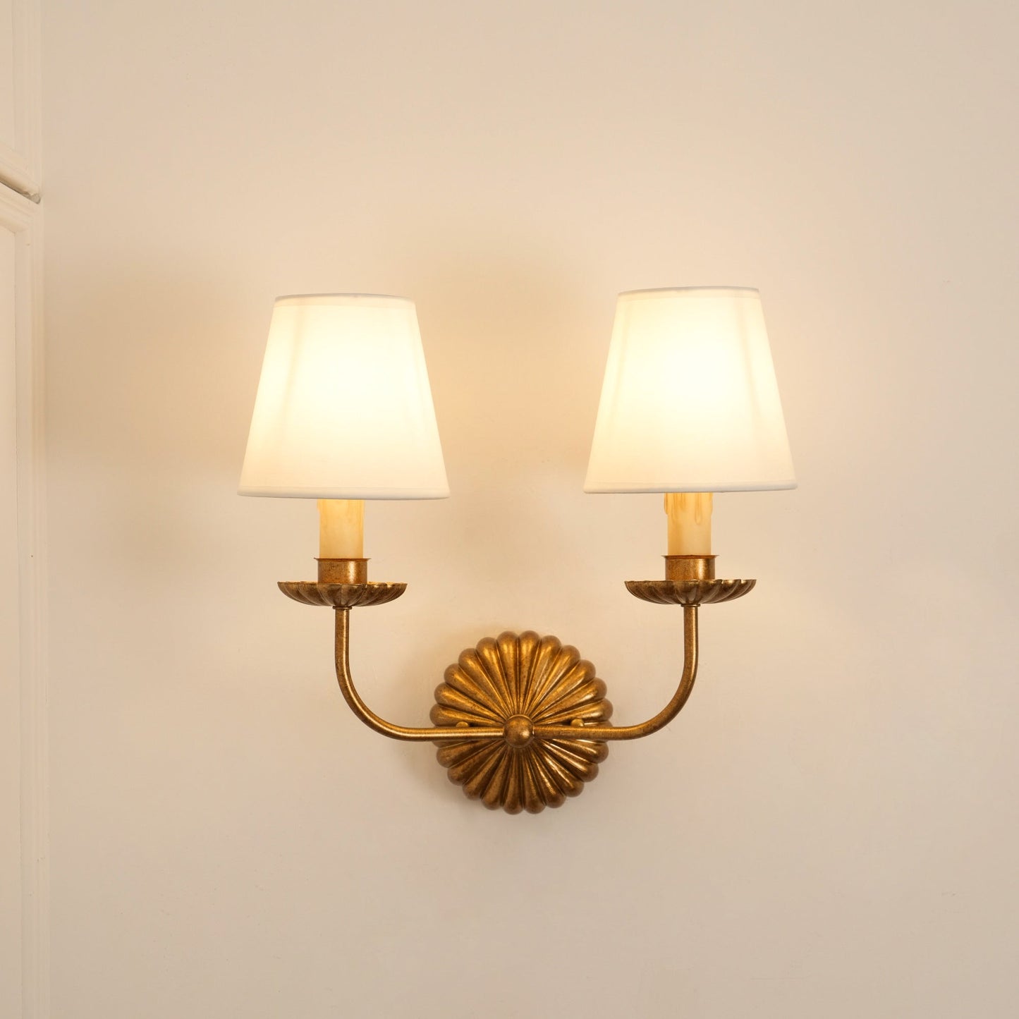 Kristy – Vintage Wandlampe im Kerzen-Stil